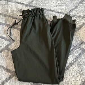 Lululemon Stretch High-Rise Jogger Full Length Size 6. Dark Olive.